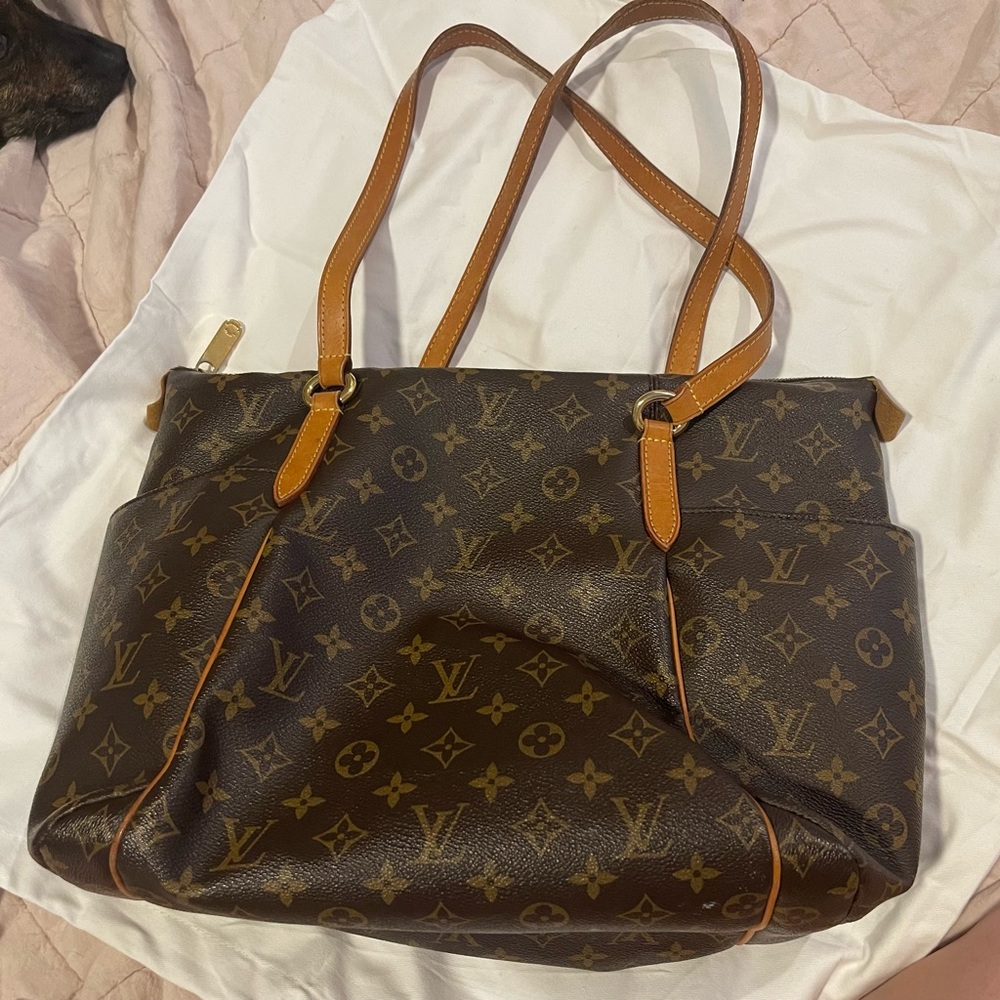 Louis Vuitton Monogram Totally MM -Excellent Condition